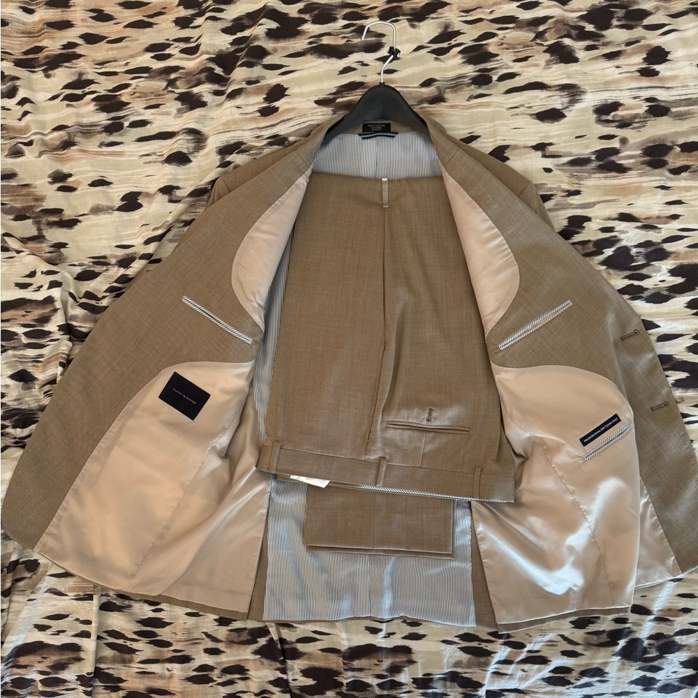 Tommy Hilfiger Classic Tan Suit